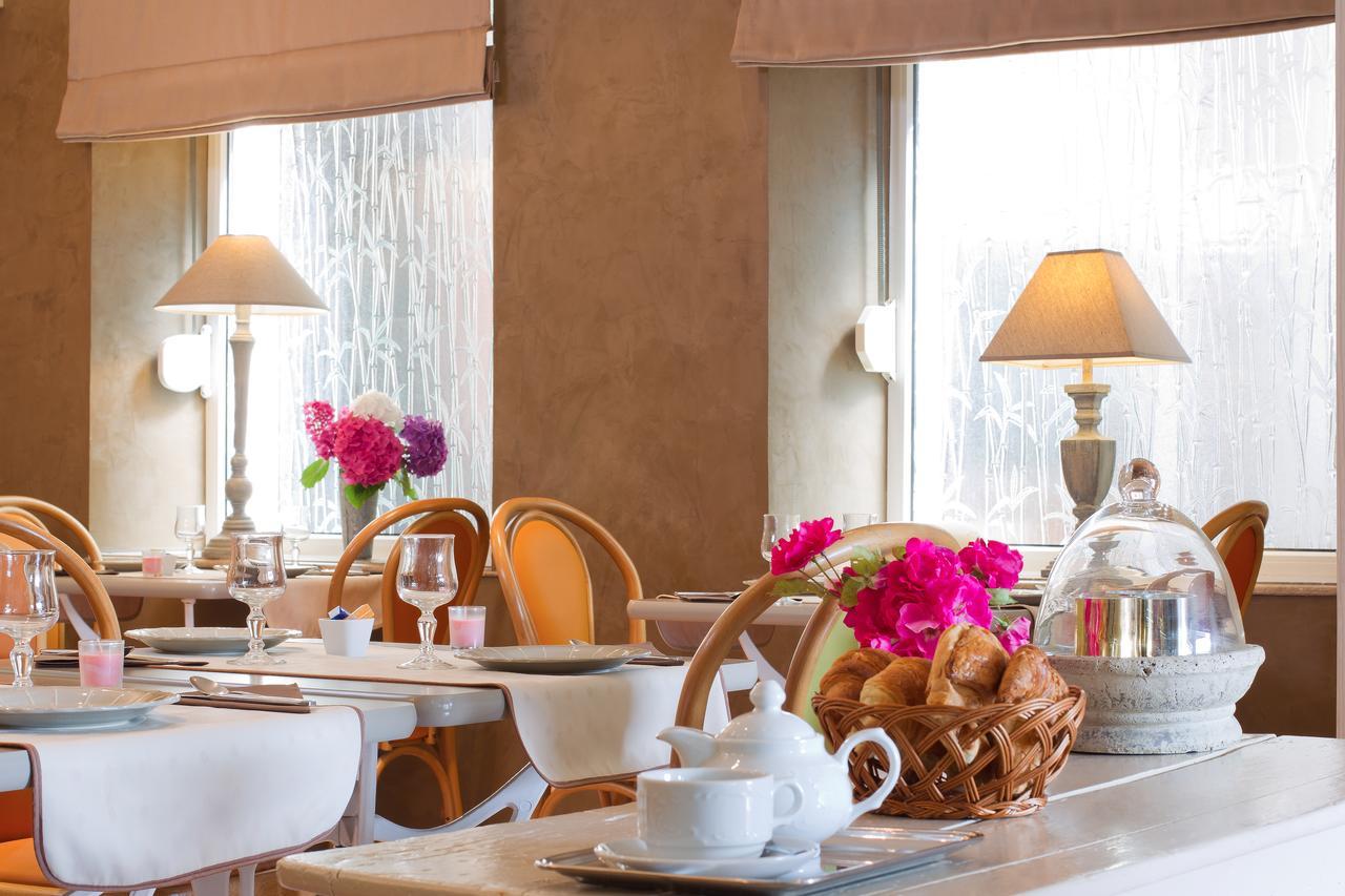Hôtel Le Roosevelt Givet Buitenkant foto